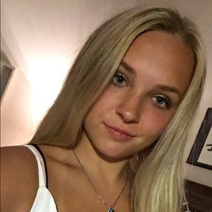 Meet your Posher, Addy